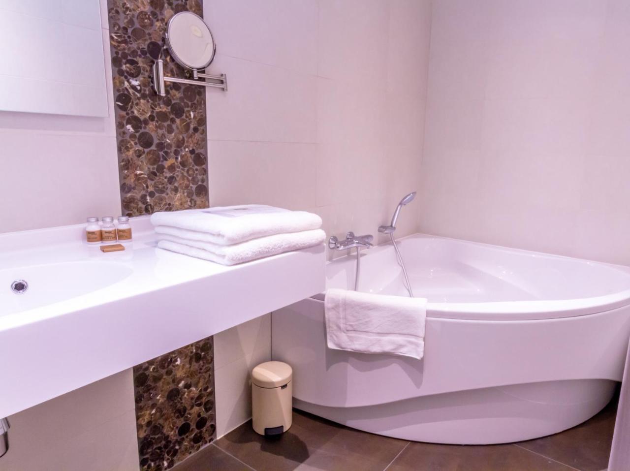 הרסטל Manavahotel מראה חיצוני תמונה
